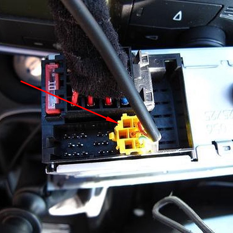 3,5mm AUX kabel voor Alfa Romeo, Fiat en Lancia autoradio's met een 6-pin AUX-aansluiting 3,5mm AUX kabel voor Alfa Romeo, Fiat en Lancia autoradio's met een 6-pin AUX-aansluiting