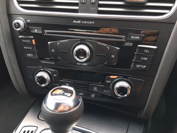DAB / DAB+ interface adapter voor Audi Concert / Symphony audiosysteem DAB / DAB+ interface adapter voor Audi Concert / Symphony audiosysteem