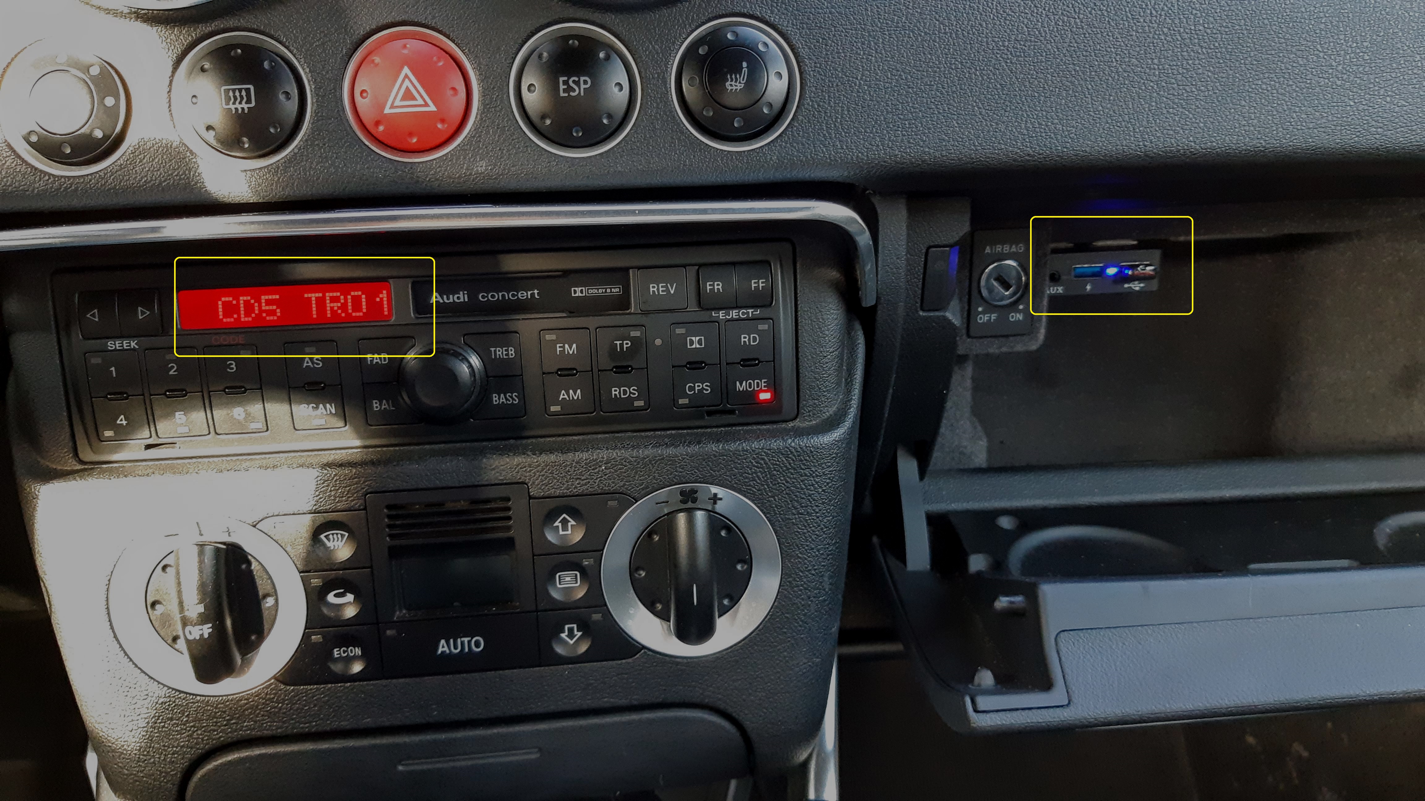 Bluetooth / USB / AUX interface / audio adapter voor Audi autoradio's (8-pin) Bluetooth / USB / AUX interface / audio adapter voor Audi autoradio's (8-pin)