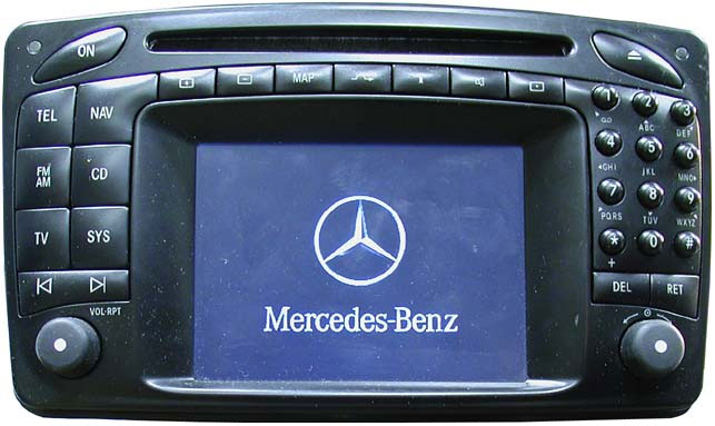 3.5mm AUX kabel / audio 18-pin adapter voor Mercedes-Benz Command APS 2.0 3.5mm AUX kabel / audio 18-pin adapter voor Mercedes-Benz Command APS 2.0
