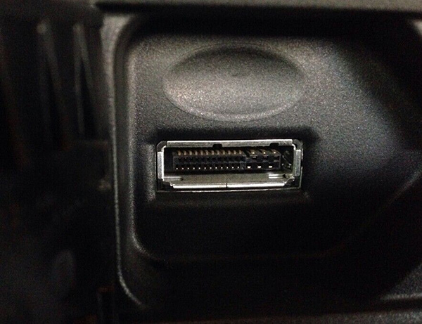 Audi AMI, VW / Volkswagen MDI 3.5mm jack adapter met Micro USB oplaadkabel, 2m Audi AMI, VW / Volkswagen MDI 3.5mm jack adapter met Micro USB oplaadkabel, 2m
