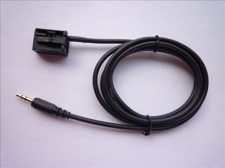 AUX kabel voor Alpine M-Bus autoradio's met een 8-pin ronde aansluiting AUX kabel voor Alpine M-Bus autoradio's met een 8-pin ronde aansluiting