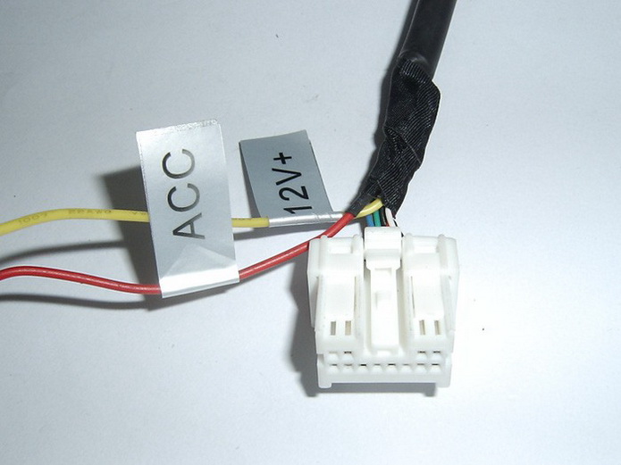 Yatour Bluetooth interface / audio adapter met AUX ingang voor Nissan autoradio's (YT-BTA-NIS) Yatour Bluetooth interface / audio adapter met AUX ingang voor Nissan autoradio's (YT-BTA-NIS)